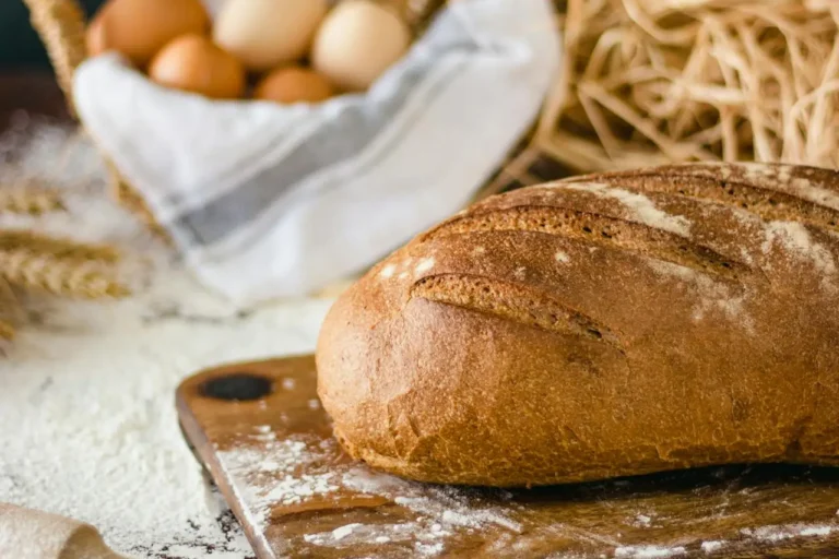 Receita de Pão caseiro O Segredo do Pão Fofinho e Dourado em 4 Passos
